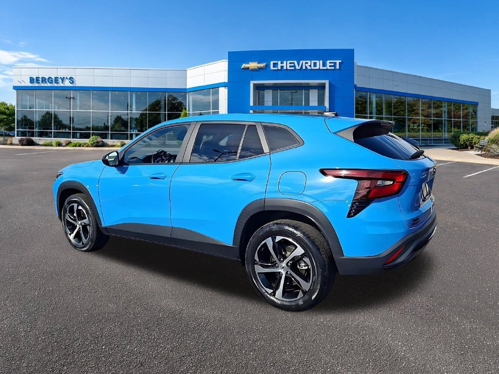 Certified 2024 Chevrolet Trax RS w/ Sunroof Package FWD image 8