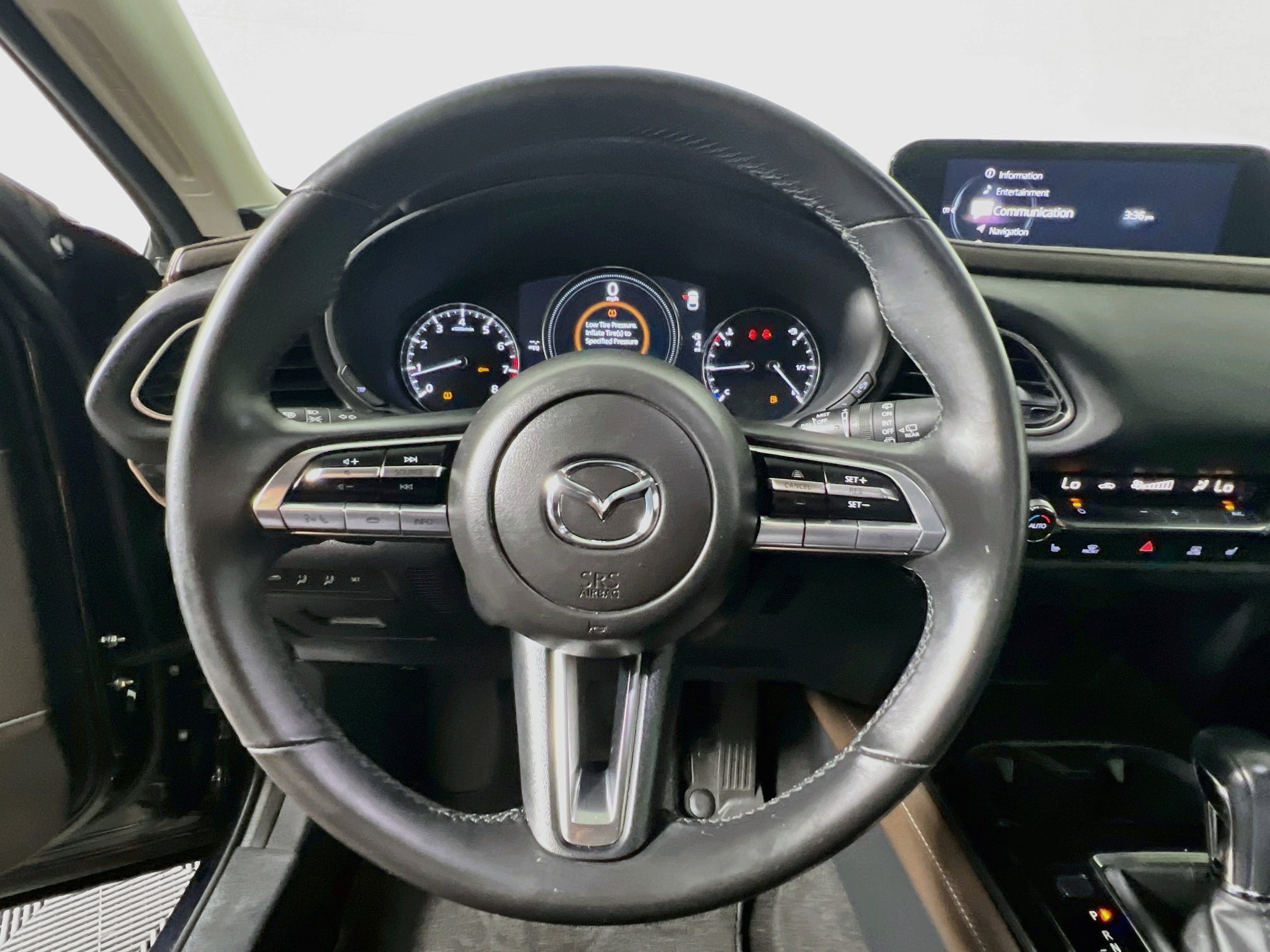 Used 2022 MAZDA CX-30 AWD 2.5 S w/ Premium Package image 17