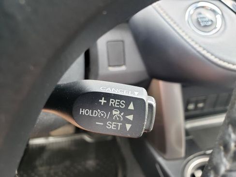 Used 2018 Toyota RAV4 XLE w/ Plus Extra Value Package AWD/4WD image 25