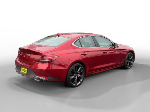 Used 2022 Genesis G70 3.3T image 5