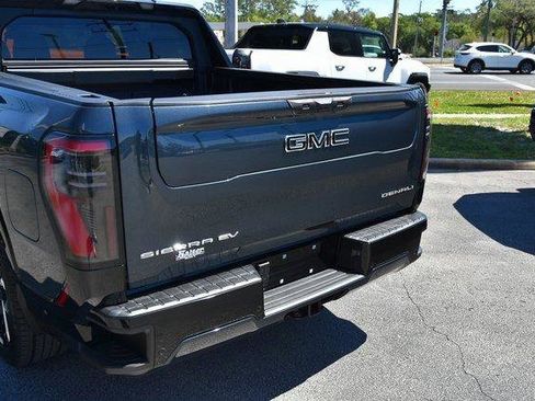 New 2025 GMC Sierra EV Denali image 10