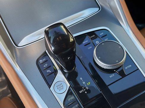 Used 2023 BMW X6 xDrive40i w/ Premium Package image 16