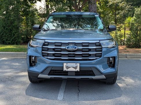 New 2026 Ford Explorer Active w/ Active Comfort Package RWD image 7