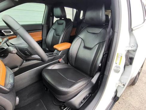 Used 2024 Jeep Compass Limited AWD/4WD image 14