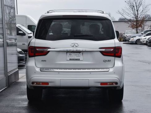 Used 2024 INFINITI QX80 Sensory w/ All-Season Package image 9