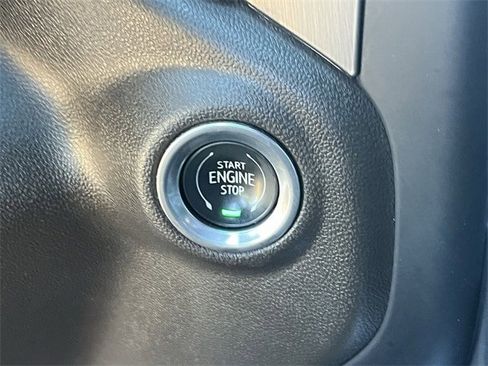 Used 2022 GMC Sierra 3500 Denali image 23