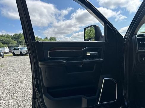 Used 2023 RAM 3500 Laramie AWD/4WD image 24