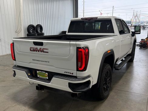 Used 2020 GMC Sierra 3500 AT4 w/ AT4 Premium Package AWD/4WD image 3