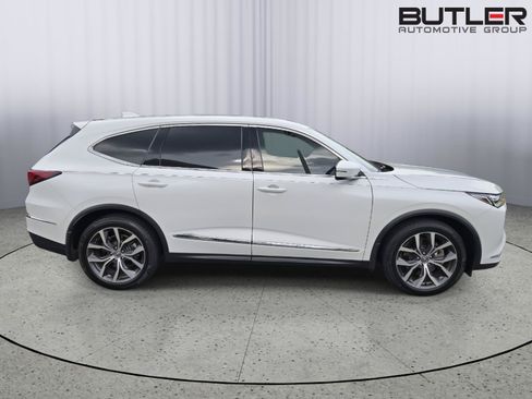 Used 2023 Acura MDX FWD w/ Technology Package image 3