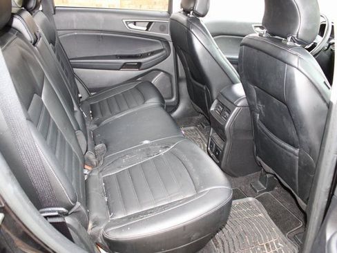 Used 2019 Ford Edge SEL w/ Equipment Group 201A image 17