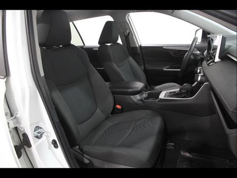 Used 2023 Toyota RAV4 LE image 17