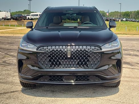 Used 2025 Lincoln Aviator Reserve w/ Equipment Group 201A AWD/4WD image 7