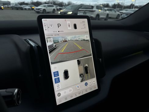 New 2026 Volvo EX30 Cross Country Ultra image 15