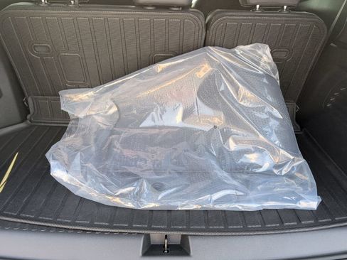Used 2024 GMC Acadia Denali FWD image 10