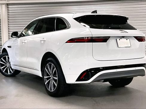 Certified 2025 Jaguar F-PACE R-Dynamic S image 10