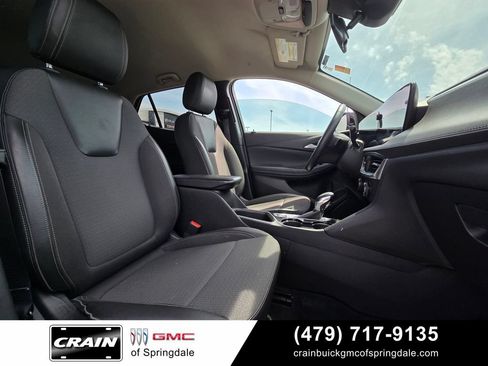 Used 2025 Buick Encore GX Preferred FWD image 29