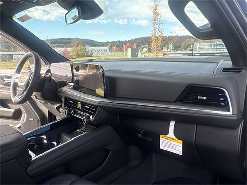 New 2026 Chevrolet Suburban LT w/ Comfort Package image 30