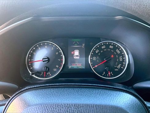 Used 2021 Toyota RAV4 LE image 13