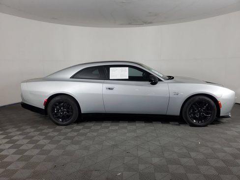 Used 2025 Dodge Charger Daytona R/T w/ Quick Order Package 25M R/T AWD/4WD image 3
