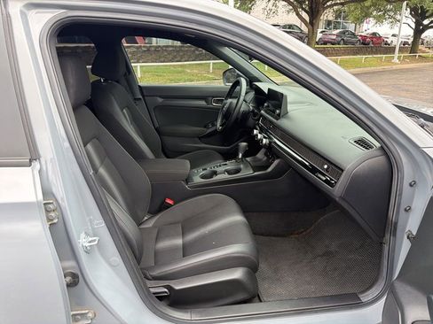 Used 2025 Honda Civic Sport image 29