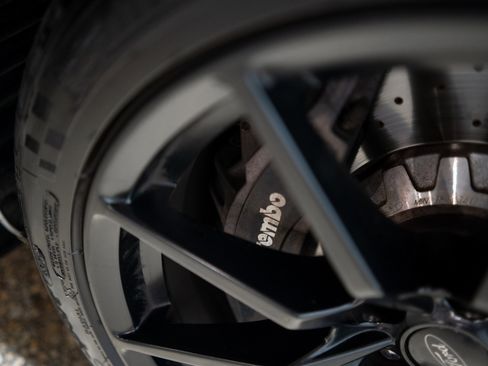 Used 2016 Ford Mustang Shelby GT350 w/ Technology Package image 23