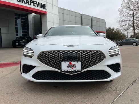 Used 2025 Genesis G70 2.5T image 3