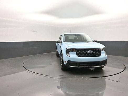 New 2026 Ford Maverick XLT w/ XLT Luxury Package FWD image 2