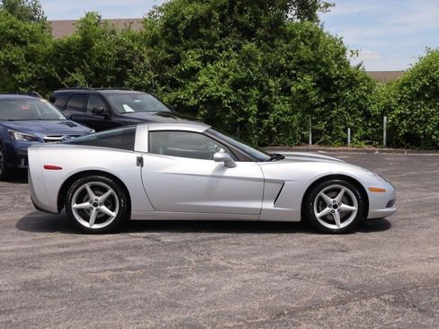 Used 2011 Chevrolet Corvette Coupe w/ 1LT RWD image 5