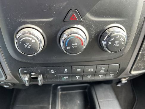 Used 2017 RAM 2500 Tradesman w/ Chrome Appearance Group AWD/4WD image 17