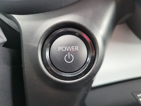 Used 2025 Toyota Sienna LE AWD/4WD image 20