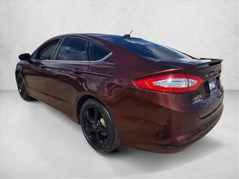 Used 2016 Ford Fusion SE FWD image 7