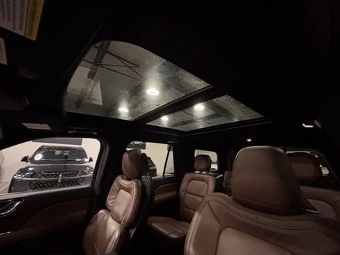 Certified 2022 Lincoln Navigator Reserve image 5