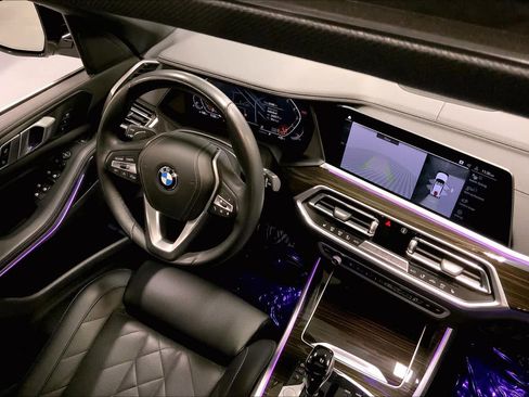 Used 2023 BMW X5 xDrive40i w/ Parking Assistance Package image 34