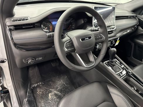New 2025 Jeep Compass Limited w/ Sun & Sound Group image 16