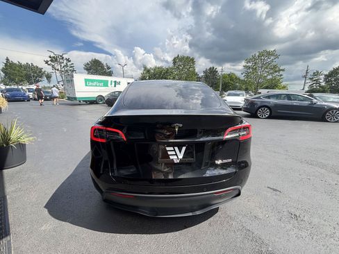 Used 2022 Tesla Model Y Performance AWD/4WD image 8