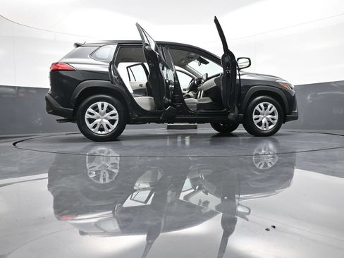 Certified 2022 Toyota Corolla Cross L AWD/4WD image 47
