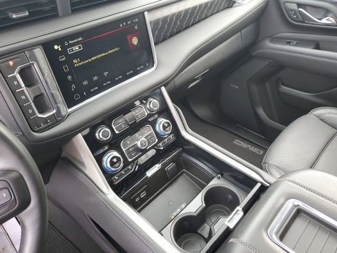 Used 2023 GMC Yukon Denali AWD/4WD image 20