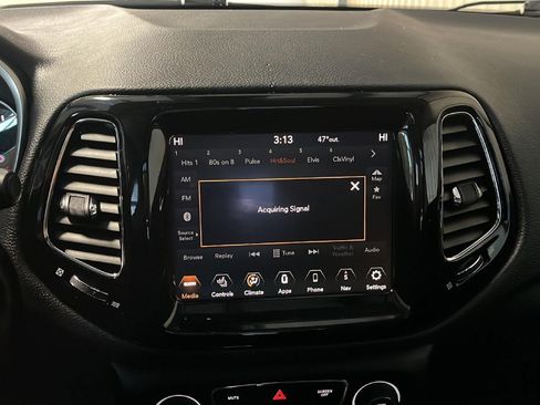 Used 2019 Jeep Compass Limited image 34