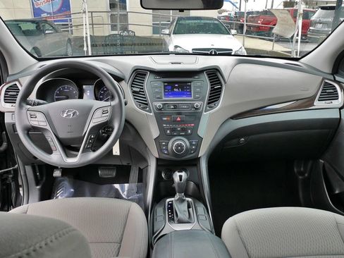 Used 2018 Hyundai Santa Fe Sport image 18