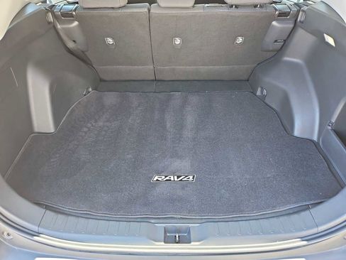 Used 2023 Toyota RAV4 LE FWD image 33