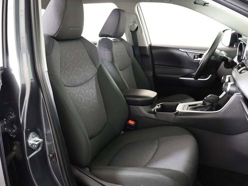 Used 2025 Toyota RAV4 XLE image 27