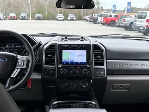 Used 2020 Ford F250 XLT w/ XLT Premium Package image 17