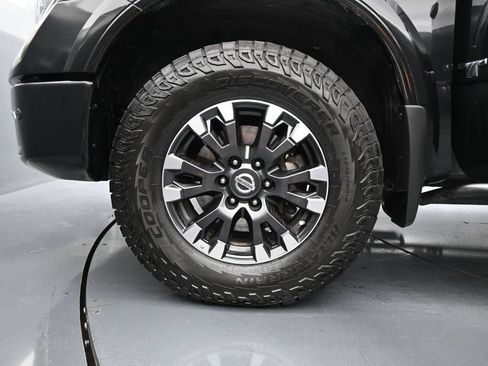 Used 2019 Nissan Titan PRO-4X w/ Pro-4x Convenience Package AWD/4WD image 29