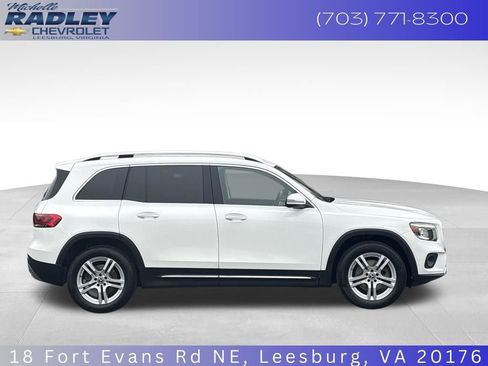 Used 2022 Mercedes-Benz GLB 250 4MATIC image 7