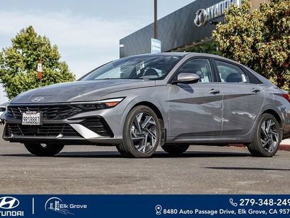 Certified 2025 Hyundai Elantra SEL