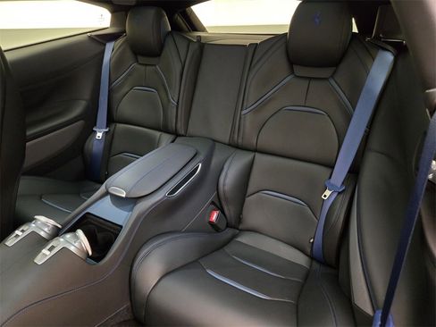 Used 2018 Ferrari GTC4Lusso image 23