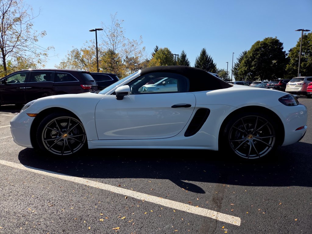 Used 2019 Porsche 718 Boxster RWD image 26