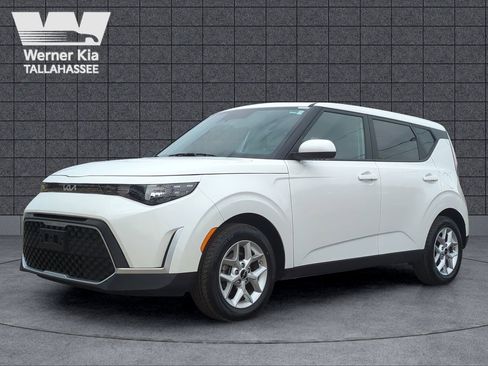 Certified 2024 Kia Soul LX w/ Option Group 015 image 2