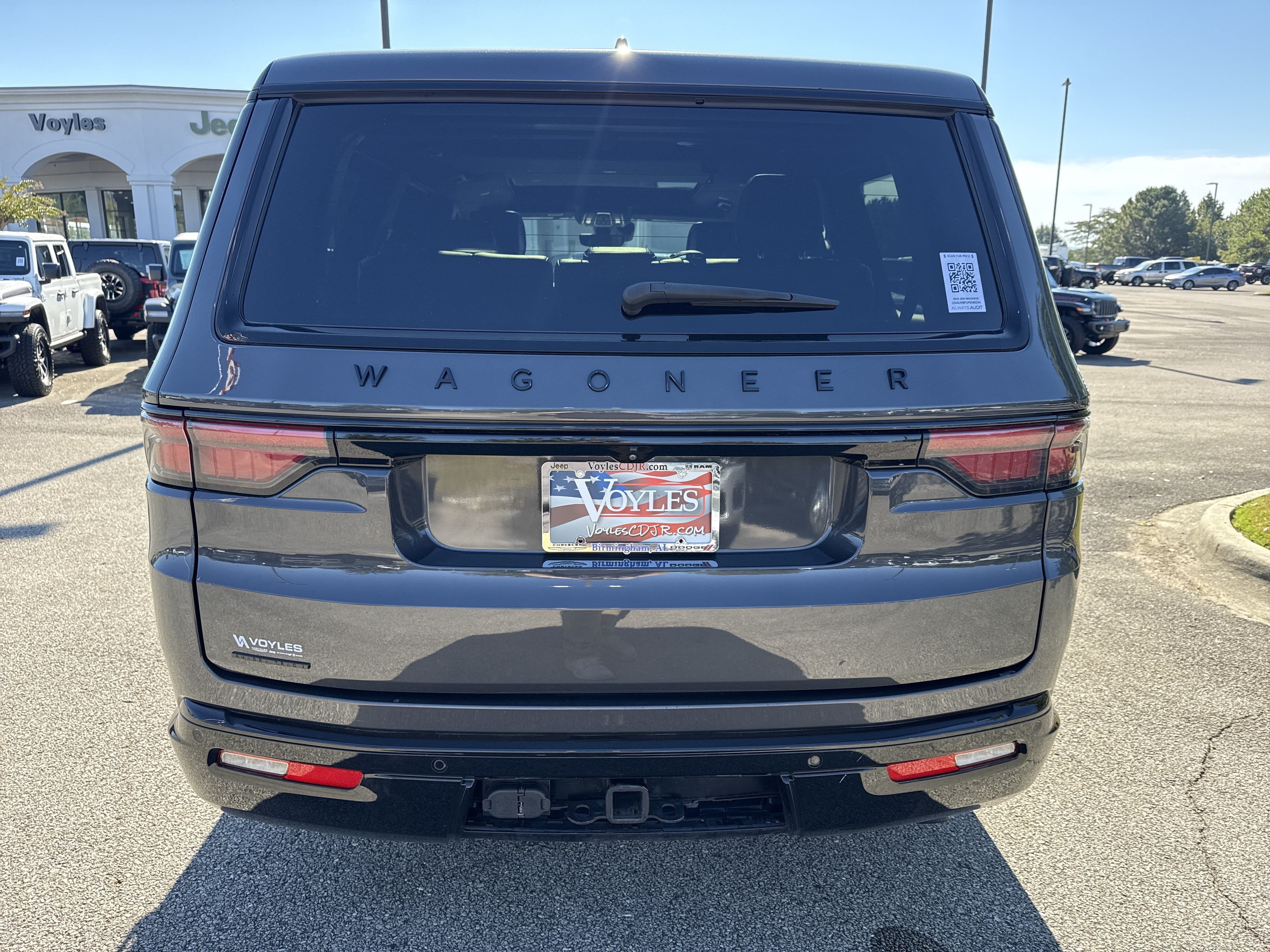 Used 2023 Jeep Wagoneer Series II AWD/4WD image 8