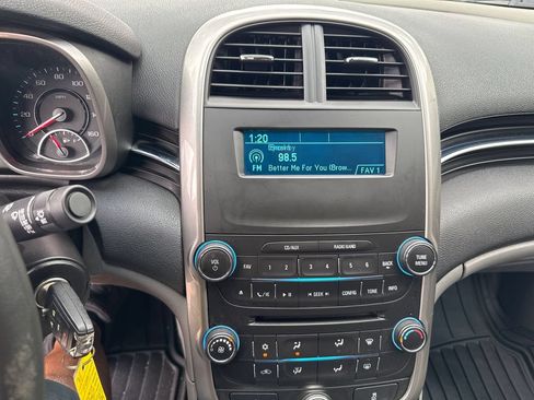 Used 2015 Chevrolet Malibu LS FWD image 27